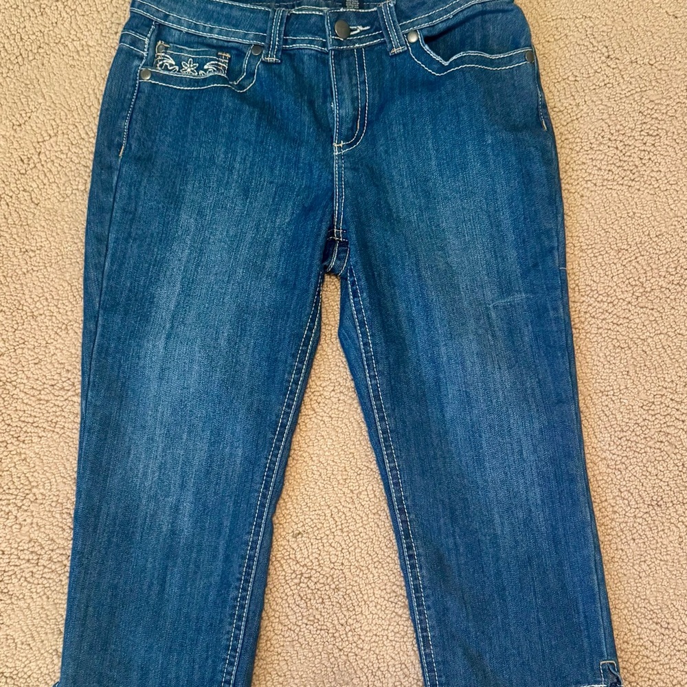 Roz & Ali Dark Blue Denim Capri Jeans